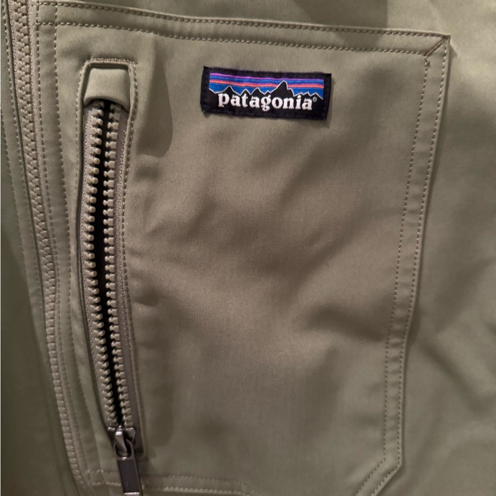 Patagonia Sage Green Performance Jacket - Picture 3 of 14